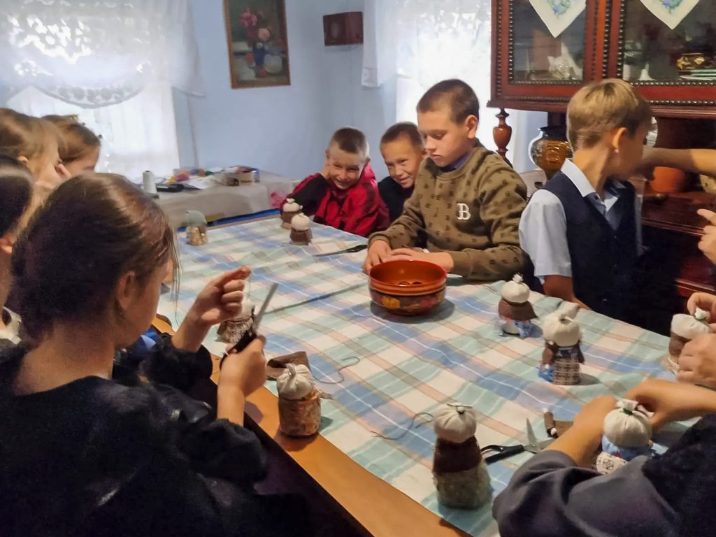Кукольные истории в доме семьи Титовых